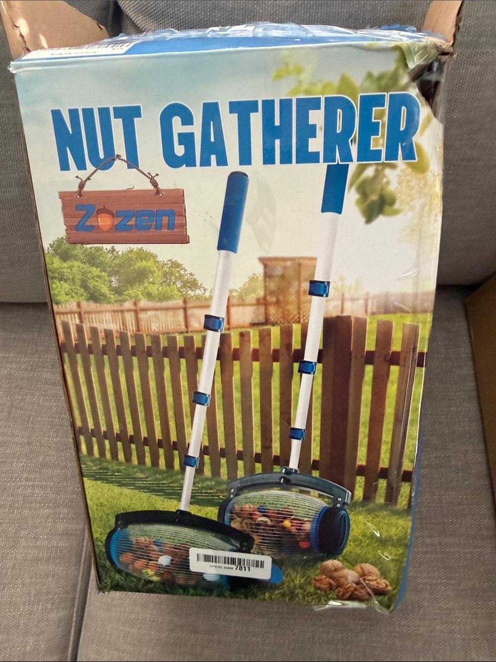 Nut Gatherer, Acorn Picker Upper, Side Opening Dump, 1 Gallon Blue - Picture 4 of 6
